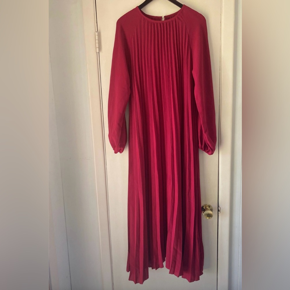 Red Long Sleeve Pleated Dress